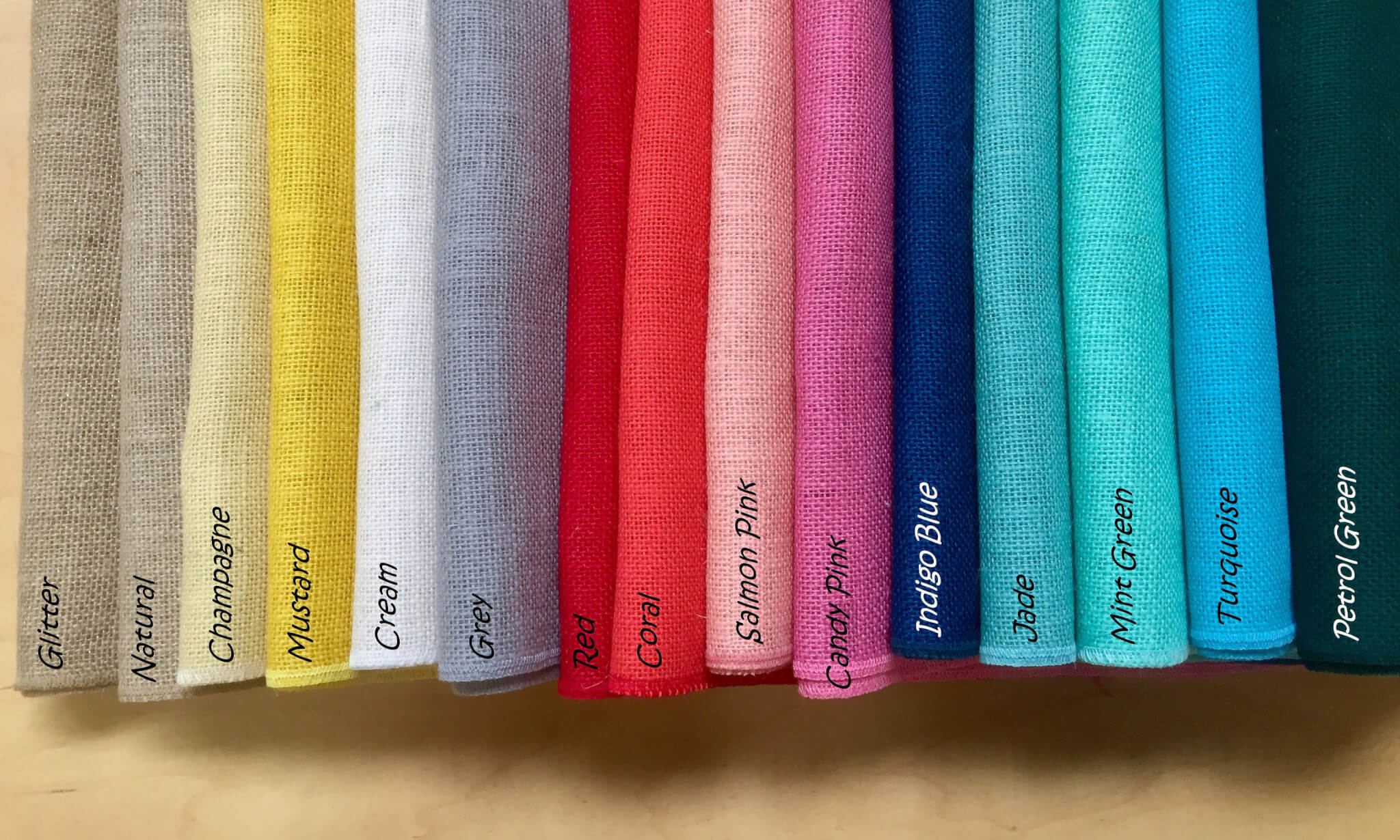 Dyed Jute Fabric Coloured Hessian Burlap Raffia Material for Wedding