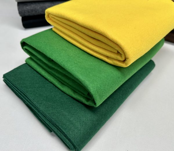 EMERALD GREEN Felt Fabric Material Craft Plain Colours Polyester - 102cm Wide - Image 2