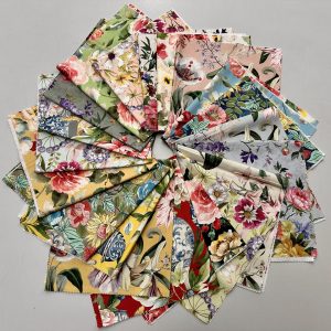 Floral Fat Quarter Pack – 4 Random Floral Fabric Pieces – 60cm x 67cm – Cotton Fabric Bundle – Quilting Sewing Craft Material