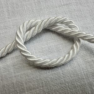 Twisted Piping Cord Rope Trim for Home Decor – Pillow Cushion Curtains & Upholstery Edging – 7mm Wide – Any Length - Shiny White